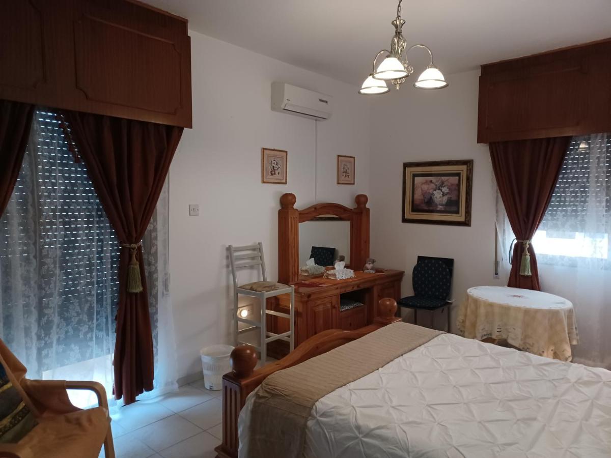 Shared Top 1St Floor Villa Limassol Exterior photo